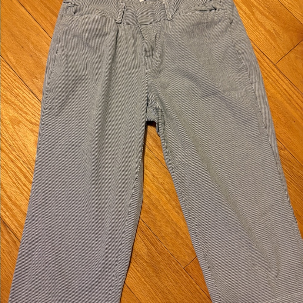 Dockers Men's Light Gray Chinos